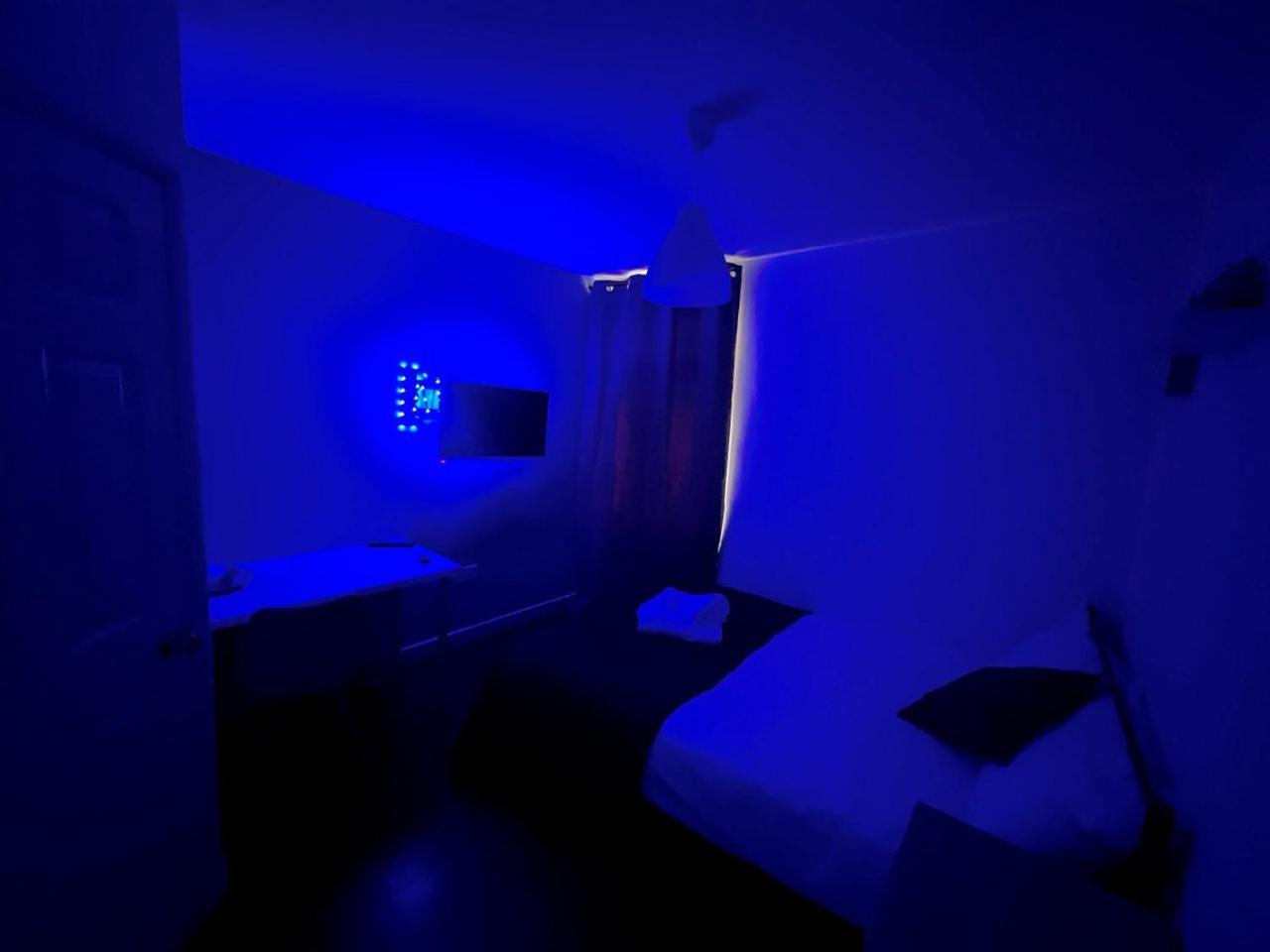 Deluxe Ensuite Double Room With Ensuite Coventry Ngoại thất bức ảnh