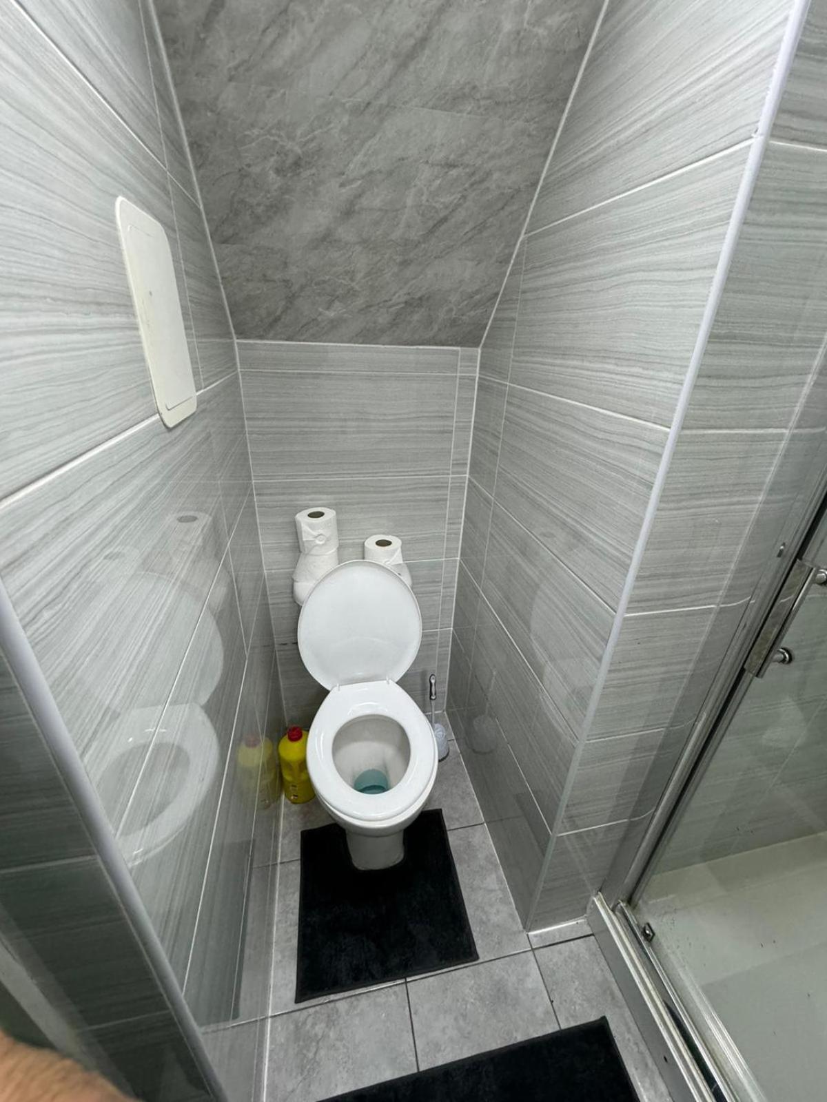 Deluxe Ensuite Double Room With Ensuite Coventry Ngoại thất bức ảnh